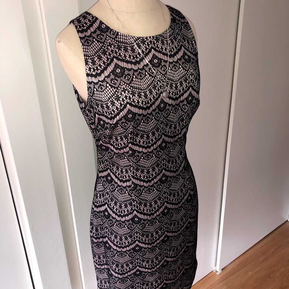 NWOT Jessica Simpson Black Lace Overlay Cocktail Sheath Dress, size 4